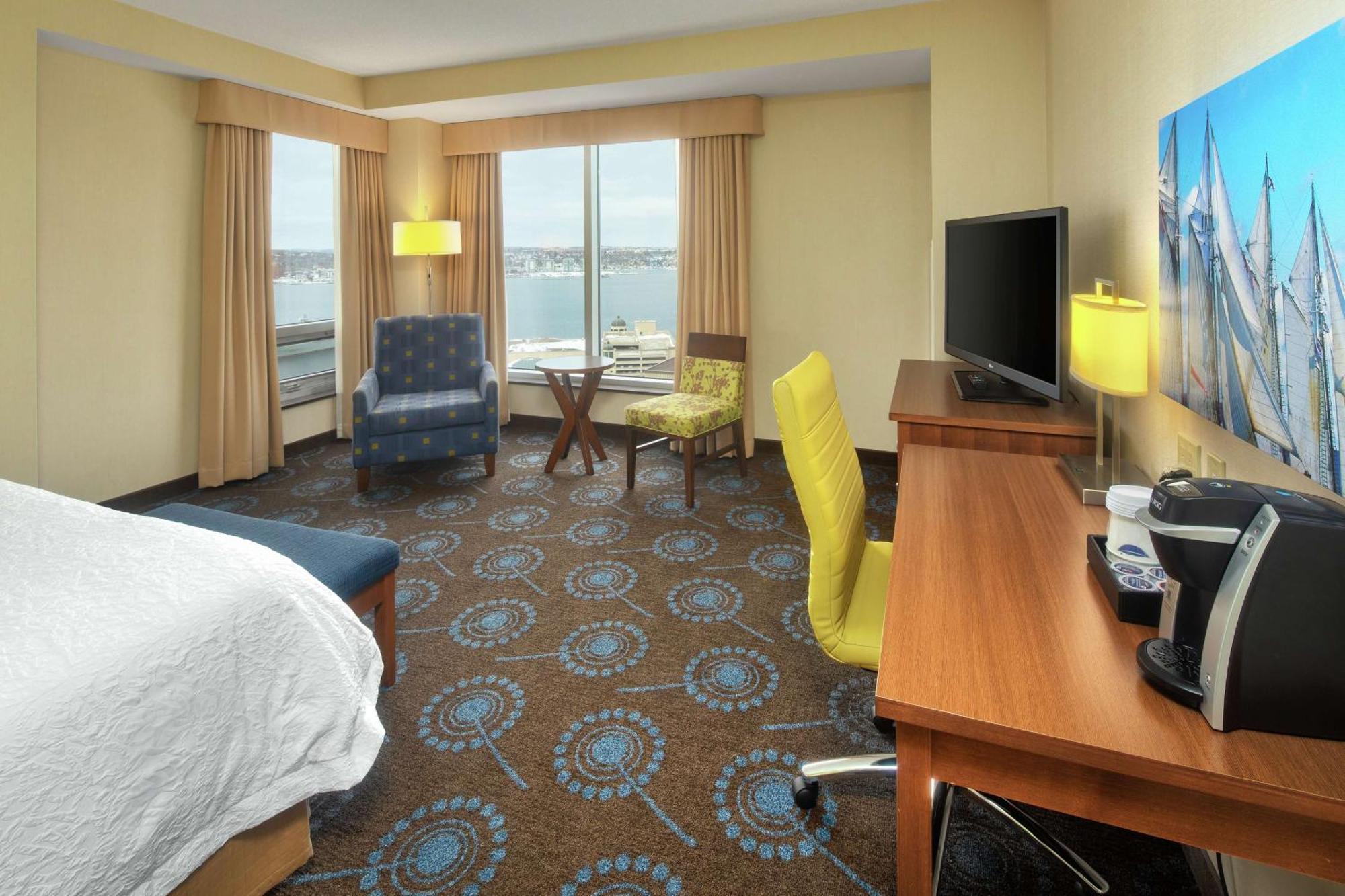 Hampton By Hilton Downtown Hotel 3*